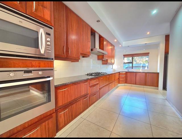 4 BEDROOM FREEHOLD FOR SALE IN SUNWARD PARK